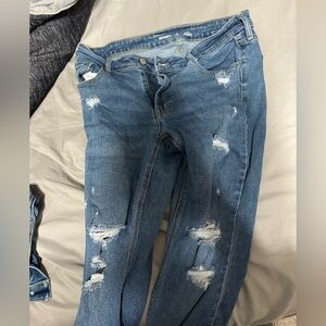 Old Navy distressed skinny jeans